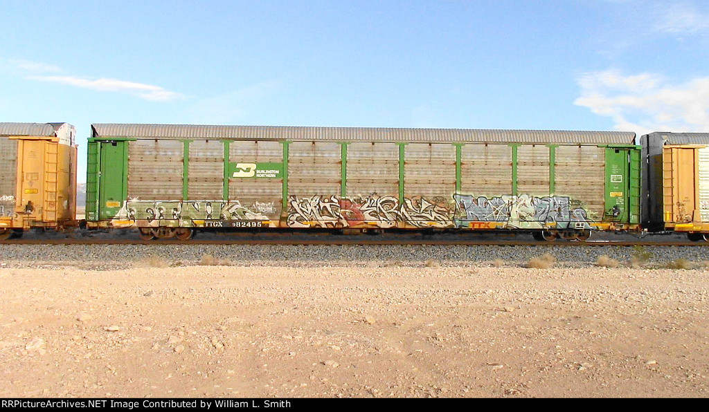 WB Unit Vehicular Flat Car Frt at Erie NV -24